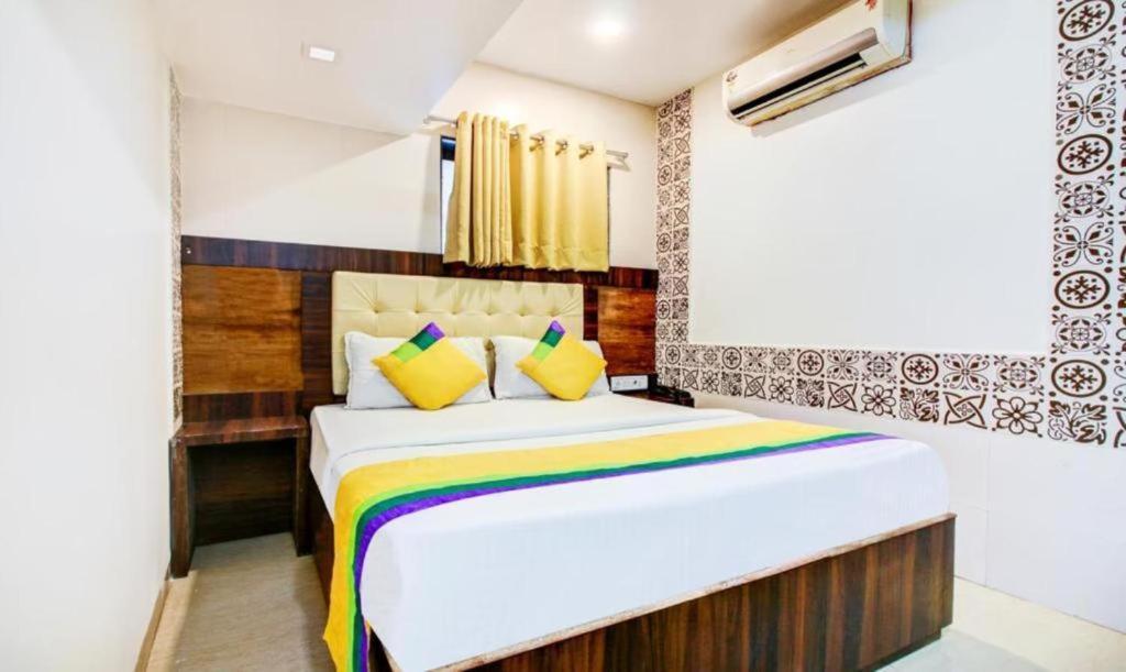 Kalpana Residency - Near Us Embassy Hotel Mumbai Exterior photo