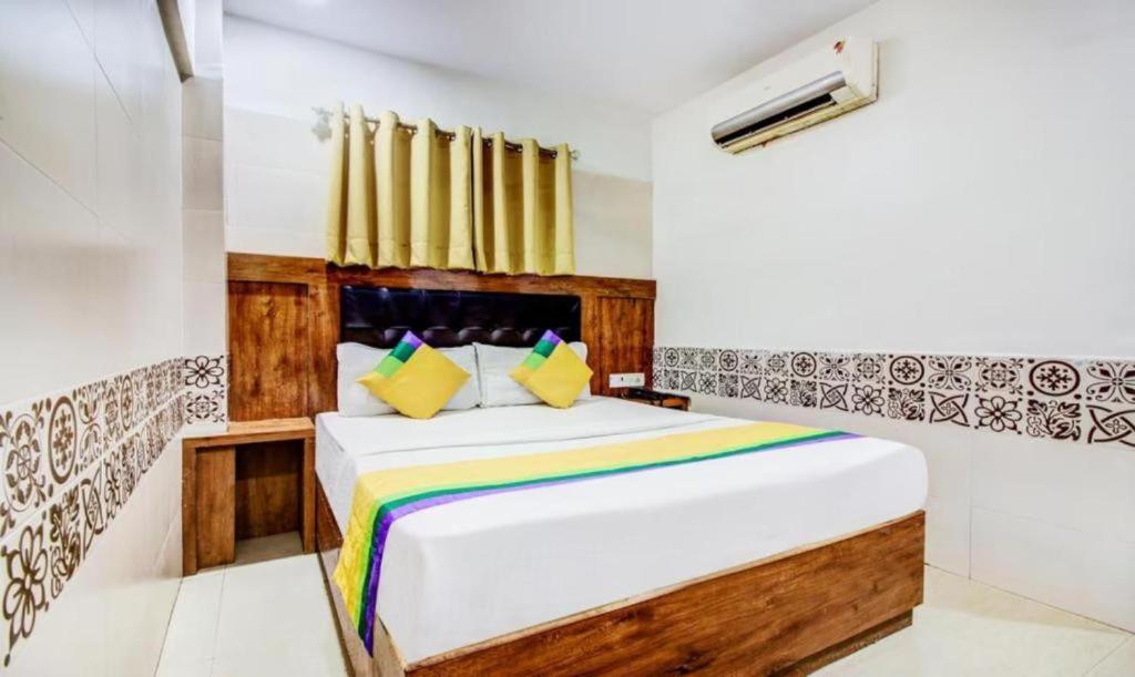 Kalpana Residency - Near Us Embassy Hotel Mumbai Exterior photo
